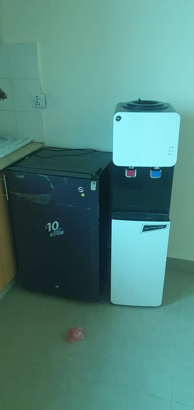 PEL Life Series Mini Fridge Only One Month Used