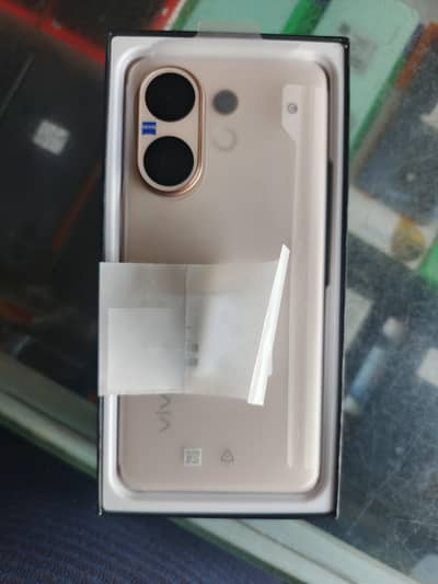 Vivo v 60 gold