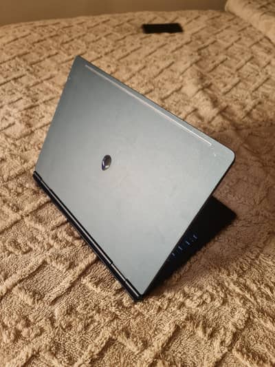 alienware 16x aurora rtx 5070 ultra 9 275gx