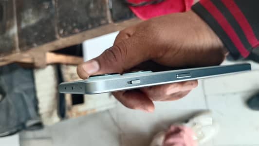 24 /256 ram rom 10/10 condition lush piece only one moth use