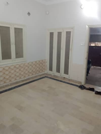 Beautiful house North Karachi 11A, 200sq, G + 2 East open 36 ft road for Sale.