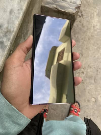 Samsung S22 ultra.    12/256