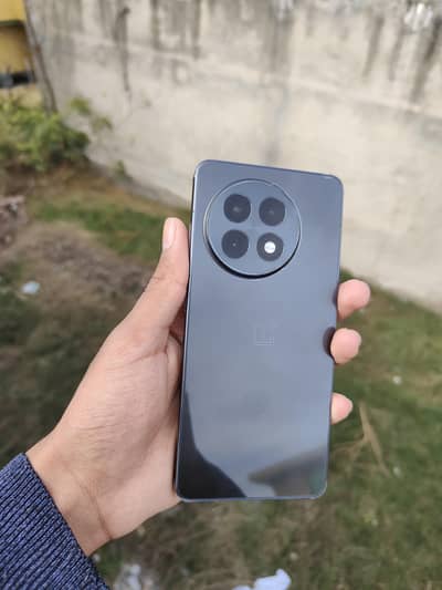 OnePlus 13r 10/10 Condition Non Pta 3.5Mounth Sim Time Available