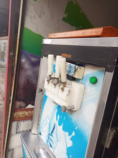 Ice cream cone machine