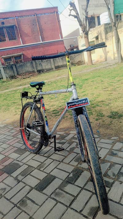 streethawk kids Bicycle in wight colour