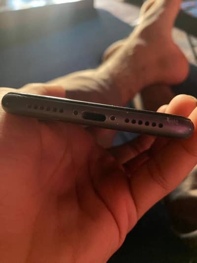 Iphone 11 Jv 82% health  Jv