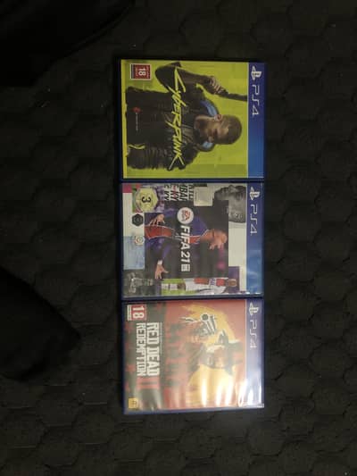 Red dead redemption 2 and Fifa 21 ps4 game