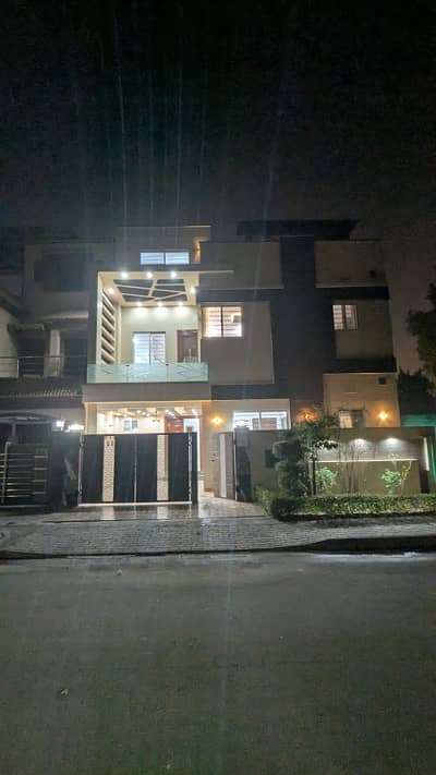 I SELL 5.75MARLA BRAND NEW HOUSE IN BAHRIA ORCHARD LAHORE