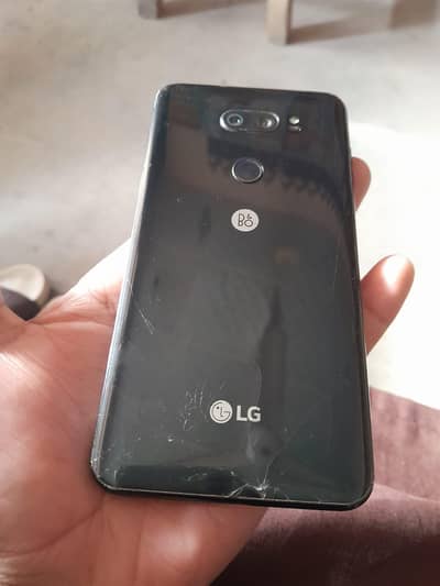 LG v 30