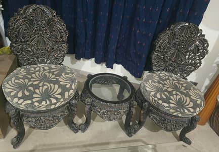 table with 2 chairs