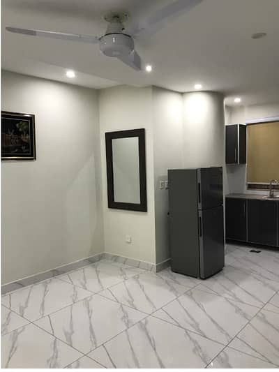 Brand New Building Sami Furnished Area 1200 Square Feet Available For Rent Corporate Office In Main Boulevard Road Gulberg 3 Lahore
