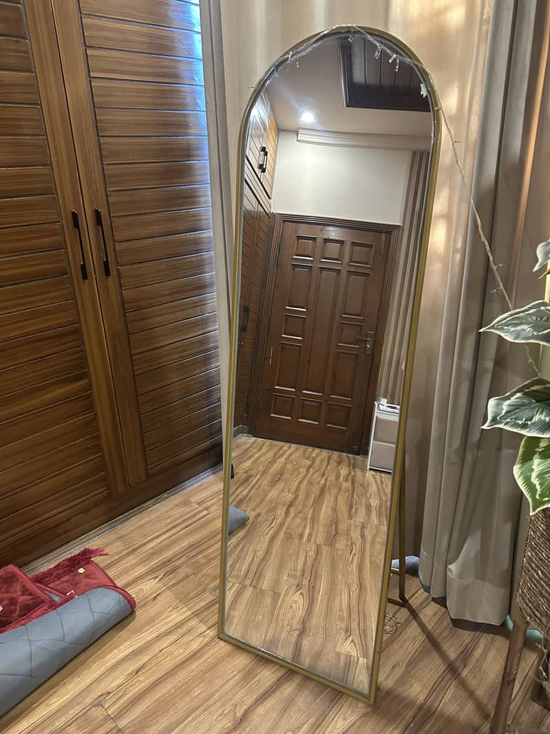 Standing Mirror 1