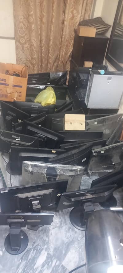 Computer Screens LED Available - Dell - HP - View Sonic