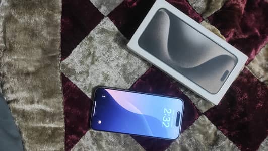 iPhone 15 pro max jv natural Titanium 256gb