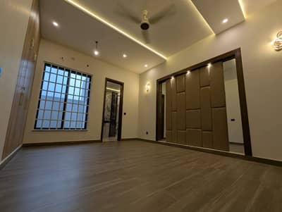 7 Marla House For Sale In Lake City Lahore.