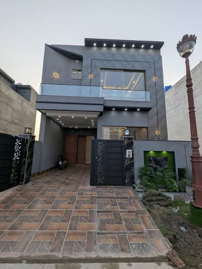 5 Marla Brand New House For Sale In Lake City Sector M7 C1
