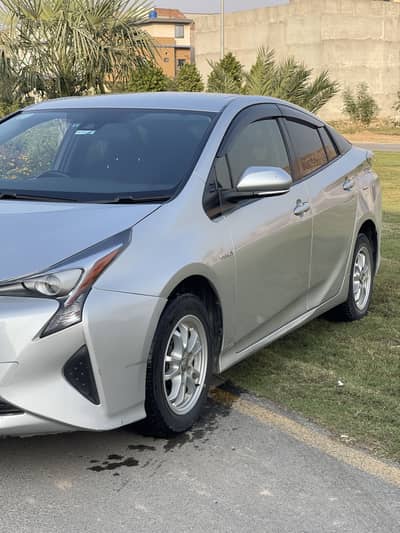 Toyota Prius S