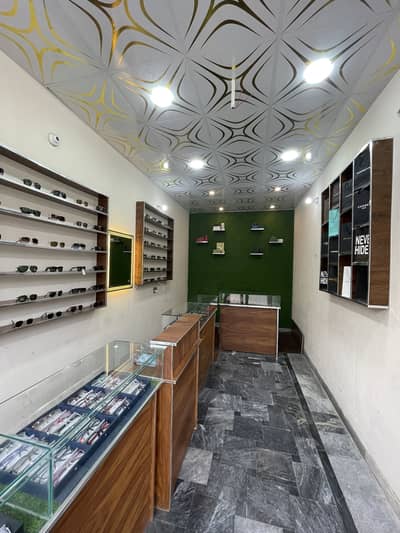Eyewear shop including all mall and fully renovated