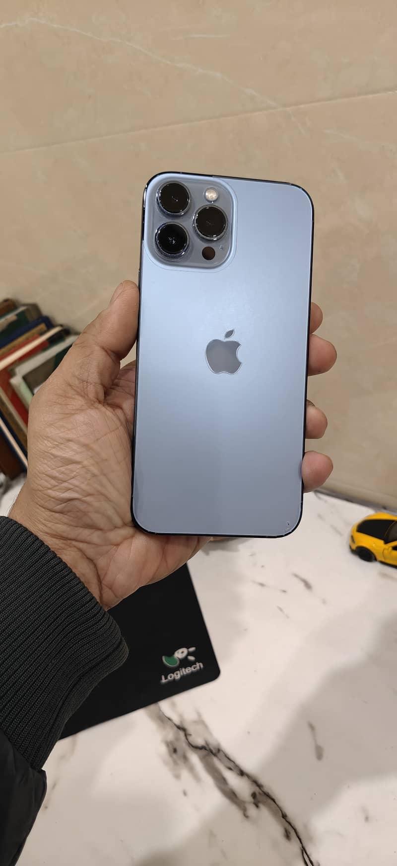 iPhone 13 Pro Max 0