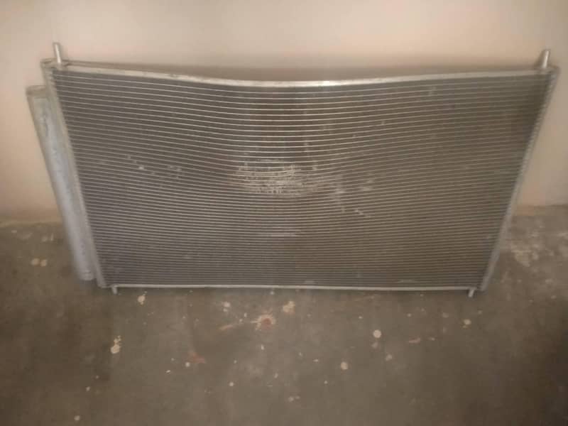 استعمال شدہ   اے سی کنڈینسر.  اور  ریڈی ایٹر. ٹویوٹا ایکوا 3
