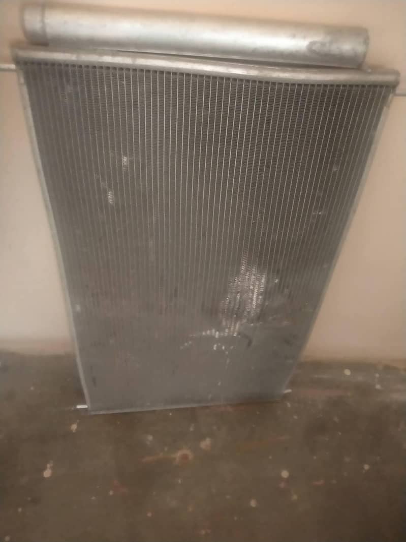 استعمال شدہ   اے سی کنڈینسر.  اور  ریڈی ایٹر. ٹویوٹا ایکوا 4