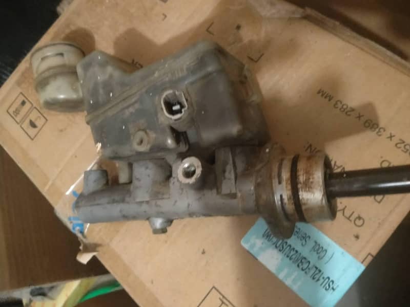 استعمال شدہ   اے سی کنڈینسر.  اور  ریڈی ایٹر. ٹویوٹا ایکوا 11