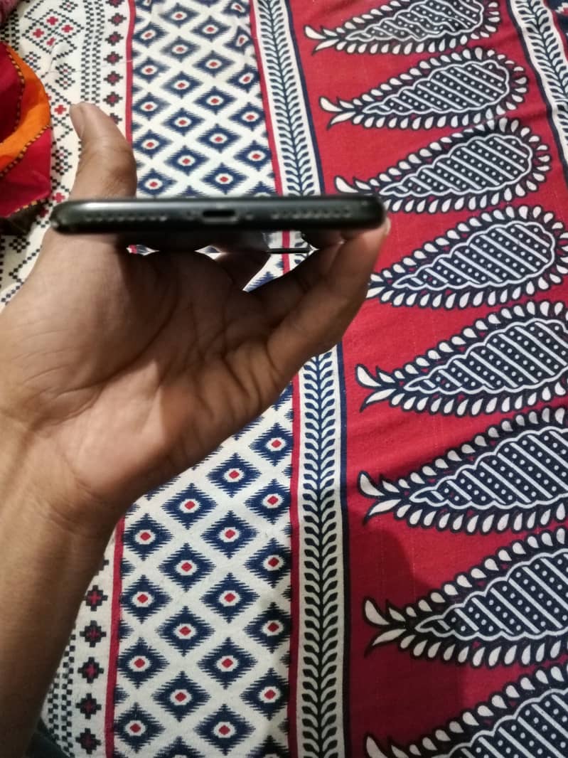 Apple iPhone 7 Plus 2