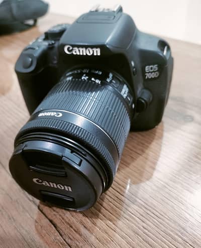 DSLR Camera Canon EOS 700D – Excellent Condition