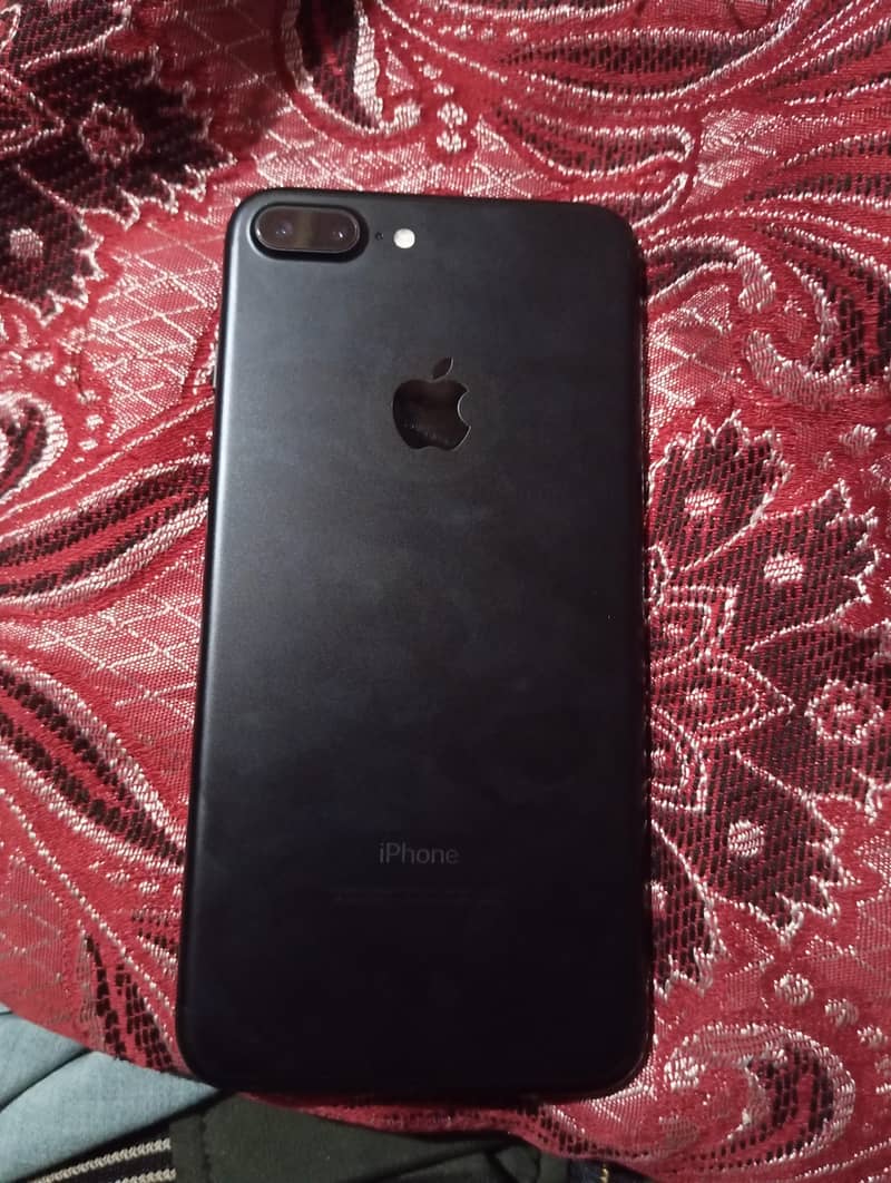 Apple iPhone 7 plus 2