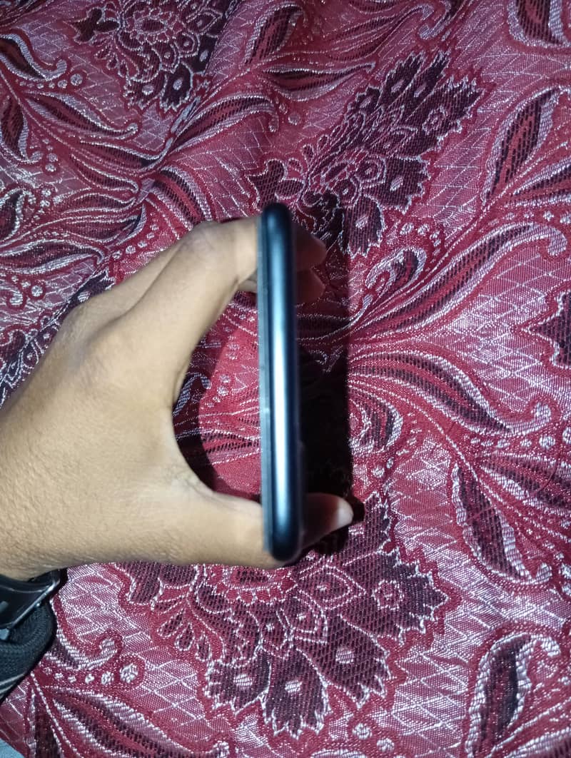 Apple iPhone 7 plus 4