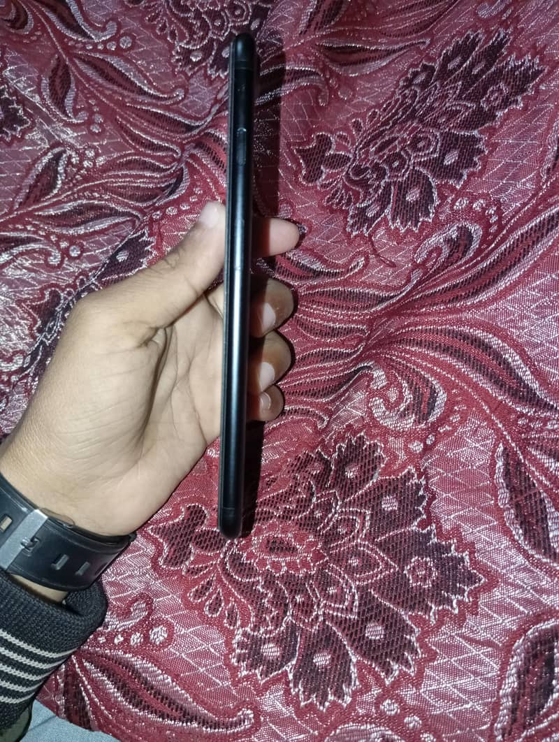 Apple iPhone 7 plus 5