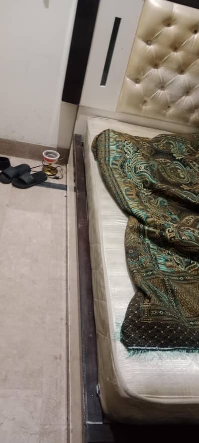 mattress Double bed Spring good condition