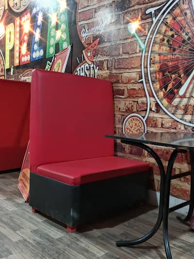 pizza and restaurants sofa Sett