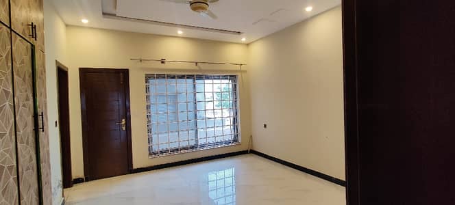 B17 E Block Upper Portion For Rent All Facilities Available Top Location House