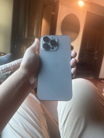 iphone  16 pro max JV