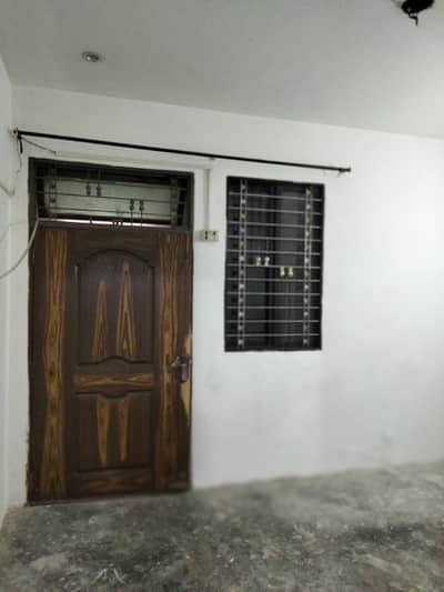 MIAN ESTATE OFFERS mini portion/flat FOR RENT FOR COUPLE/SMART FAMILY just inn local area near D BLOCK (teacher society)