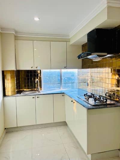 Elegant 1 Bed Non Furnished Like New Condition