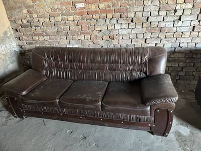6 Seater sofa urgent sale (Space Issue)