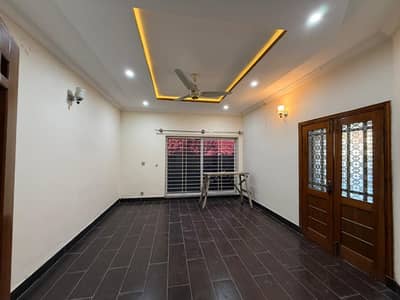 10 Marla Like Brand New Full House For Rent On Prime Location