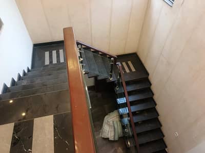 Prime location 1 kanal upper portion available for rent in DHA Lahore phase 2 block R