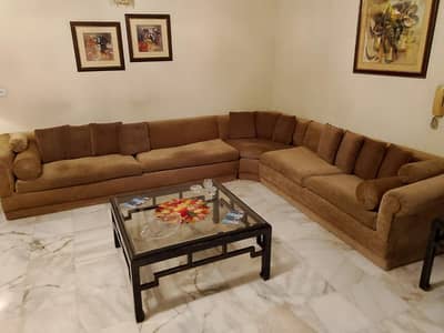 condition 10 by 10 all ok mobile number 03010681158