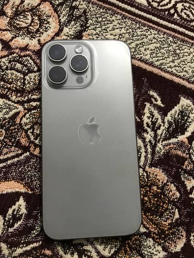 Apple iPhone 16 Pro Max