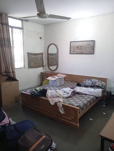 1 Kanal Upper Portion Available For Rent In Main Cantt.