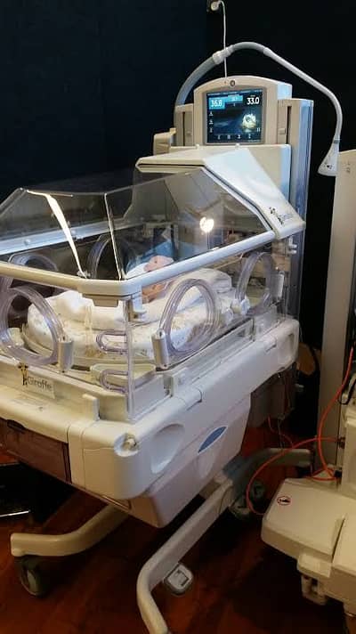 Baby incubator-Newborn incubator machine /Infant incubator /NICU