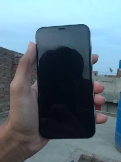 I phone xr non pta contact (03079693290)