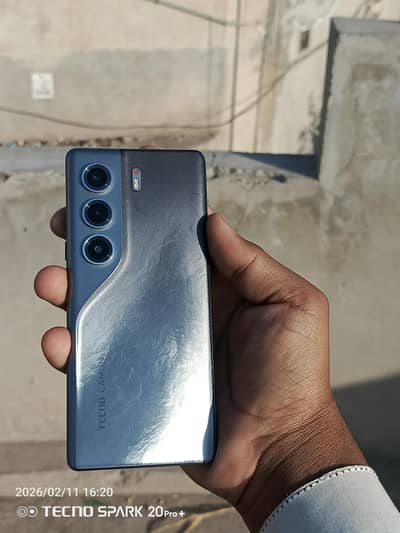 Tecno camon 40 pro
