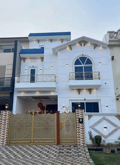 A Prime Location House Of 5 Marla In Rs. 19000000