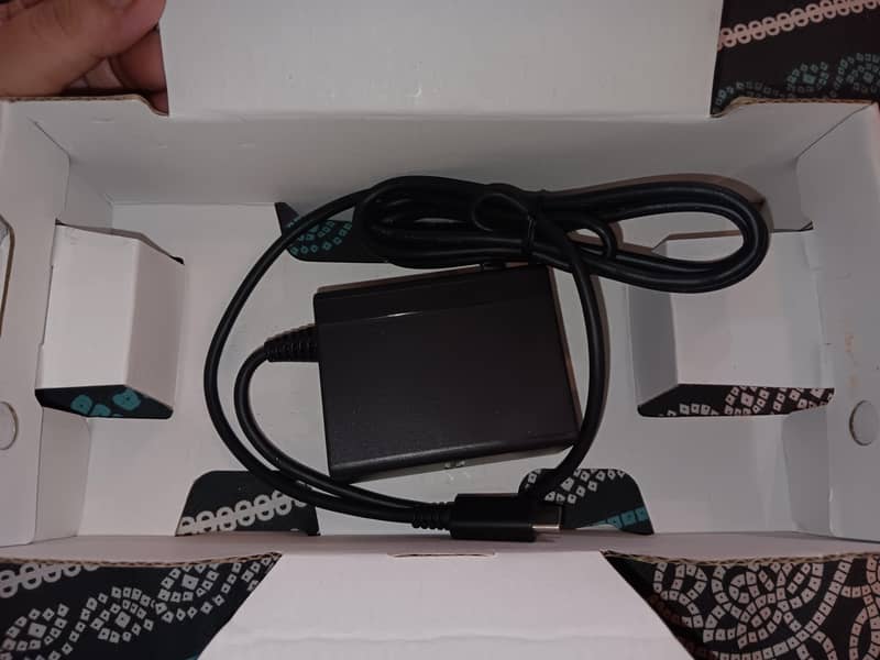 Nintendo Switch light 1