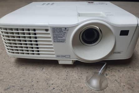 Mitsubishi Projector WXGA Resolution