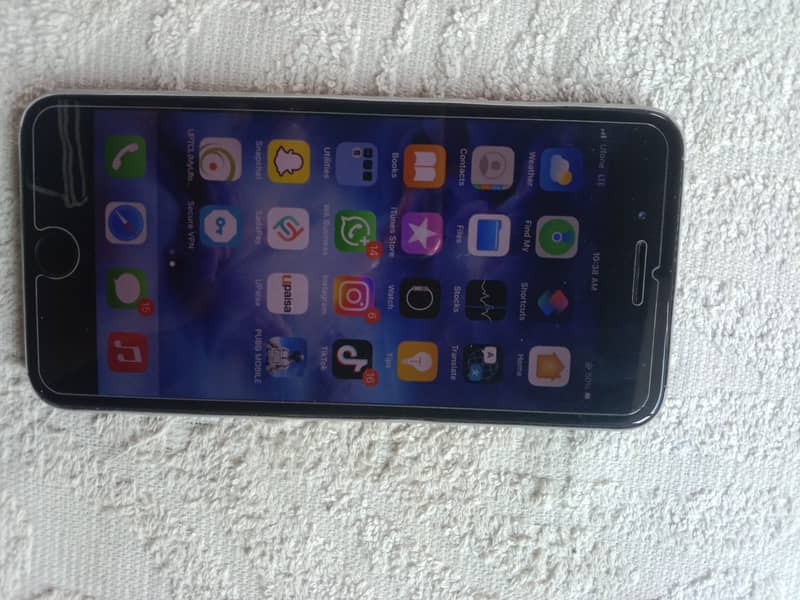 Apple iPhone 7 Plus 2